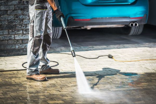 Cost of Driveway Pressure Washing in Brookfield