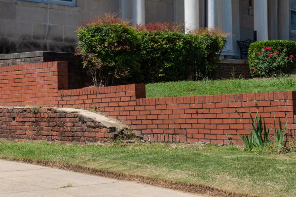 Cost of Retaining Wall Cleaning in Brookfield