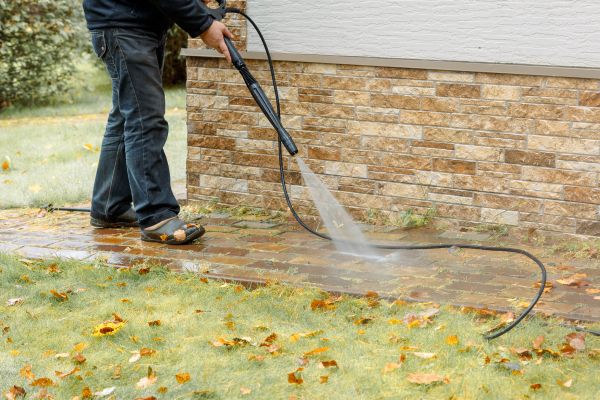 Cost of Residential Powerwashing in Brookfield
